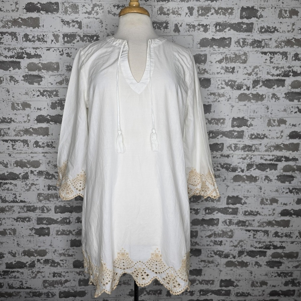 J Crew Tunic Blouse Womens Size M White V‎ Neck Seashell Eyelet Trim Boho Casual